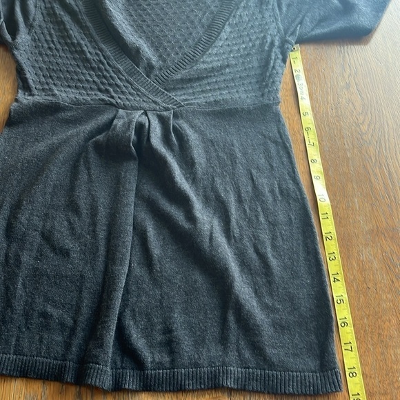 Mossimo Supply Co Gray Mock Wrap Sweater Lightweight 3/4 Sleeves Size Medium - Picture 10 of 15